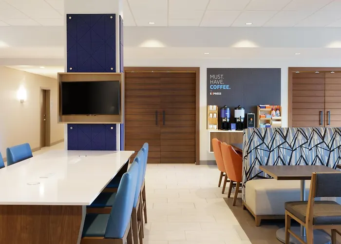 Hotel Express & Chicago - By Ihg 3*