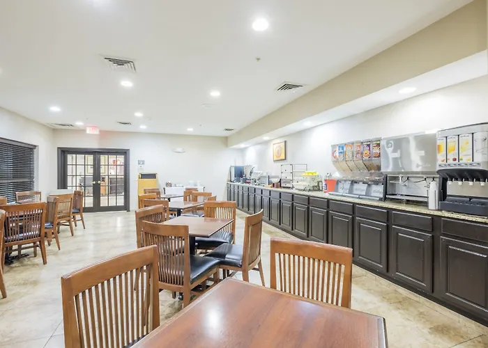 Express & Chicago - By Ihg