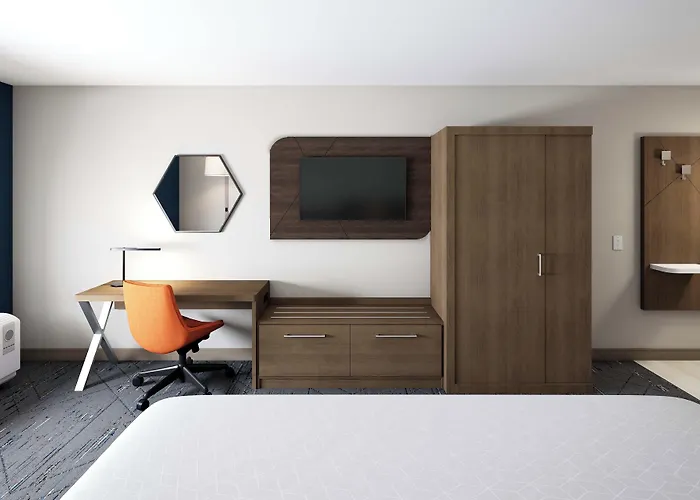 Express & Chicago - By Ihg Hotel 3*