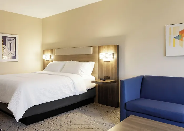 Hotel Express & Chicago - By Ihg 3*