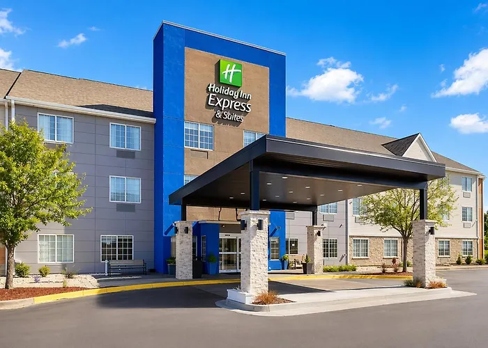 Express & Chicago - By Ihg