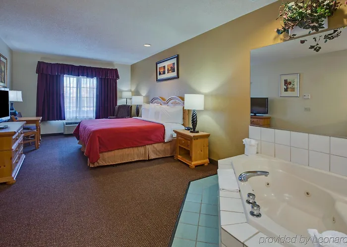 Hotel Express & Chicago - By Ihg